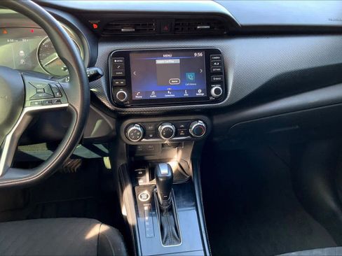 Used 2023 Nissan Kicks SV FWD image 7