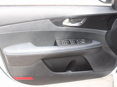 Used 2023 Kia Forte GT-Line w/ GT-Line Technology Package image 17