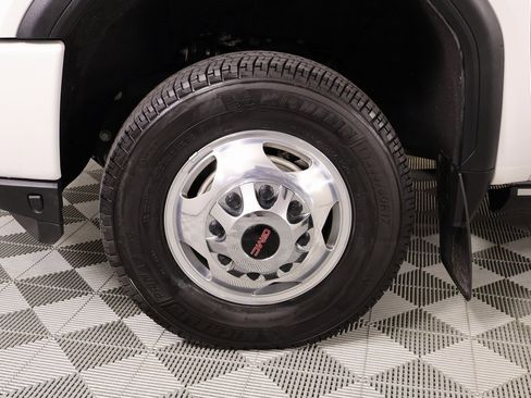 Used 2021 GMC Sierra 3500 Denali w/ Denali Ultimate Package image 18