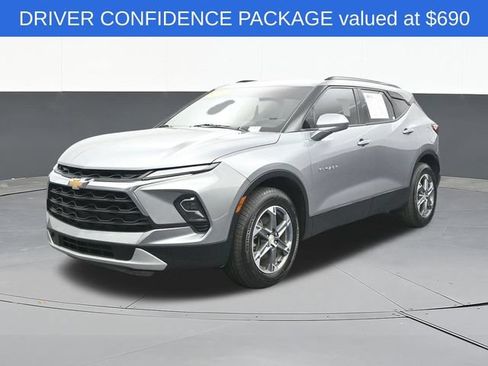 Used 2024 Chevrolet Blazer LT w/ Convenience Package AWD/4WD image 3