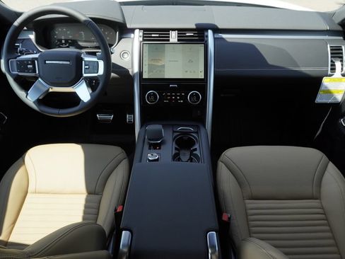 New 2026 Land Rover Discovery Dynamic SE AWD/4WD image 9