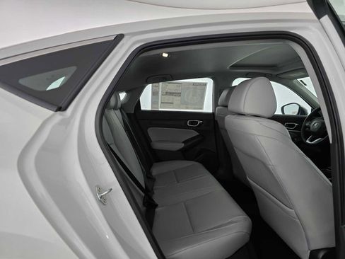 New 2025 Acura Integra image 12