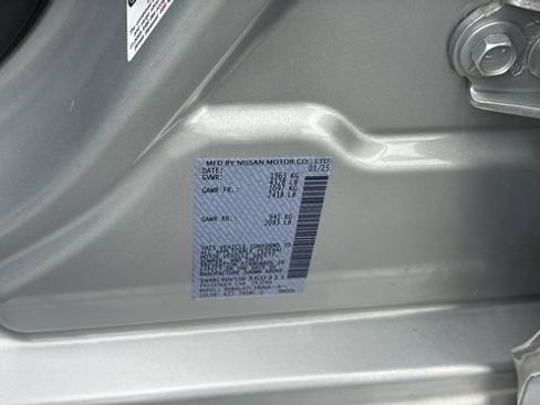 Used 2025 Nissan Altima 2.5 SV FWD image 36