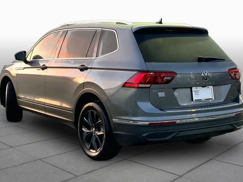 Used 2024 Volkswagen Tiguan SE FWD image 12