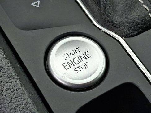 Used 2023 Volkswagen Atlas Cross Sport SE AWD/4WD image 23