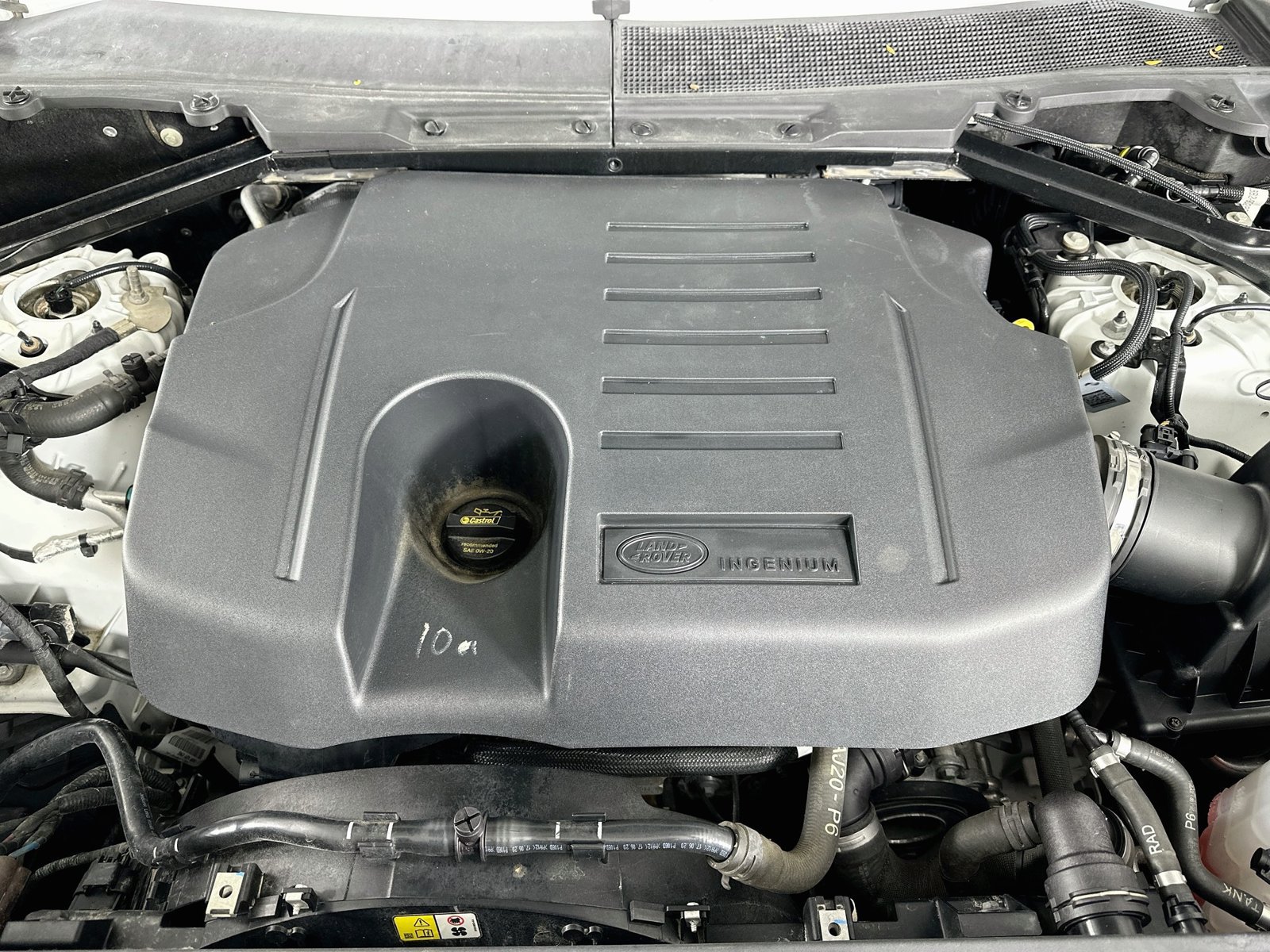 Used 2020 Land Rover Defender 110 SE AWD/4WD image 13