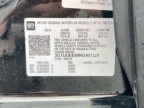Used 2024 GMC Sierra 1500 AT4 w/ Technology Package AWD/4WD image 34