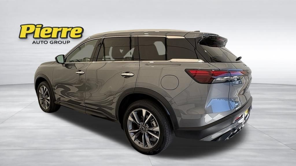 Used 2024 INFINITI QX60 Luxe AWD/4WD image 2