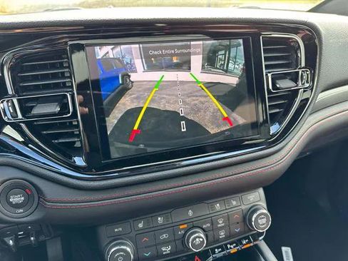 Certified 2025 Dodge Durango GT AWD/4WD image 9