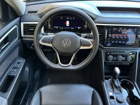 Used 2022 Volkswagen Atlas SE w/ Panoramic Sunroof Package AWD/4WD image 14