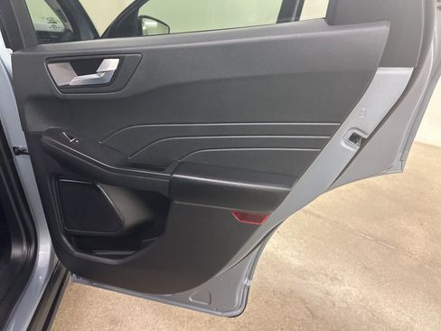 Used 2022 Ford Escape SEL image 23