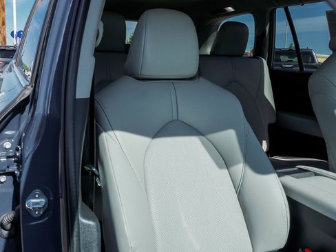 Certified 2024 Toyota Grand Highlander AWD Hybrid image 24