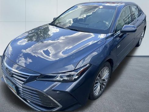 Used 2020 Toyota Avalon Limited w/ All Weather Liner Package FWD image 7