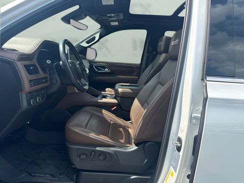 Used 2024 Chevrolet Tahoe High Country w/ Advanced Technology Package AWD/4WD image 5