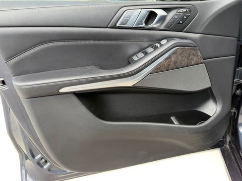 Used 2020 BMW X7 xDrive40i w/ Premium Package image 11