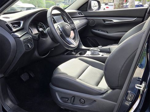 Certified 2025 INFINITI QX50 Luxe image 14