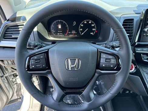 New 2026 Honda Odyssey Touring image 16