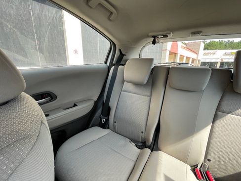 Used 2016 Honda HR-V LX image 48