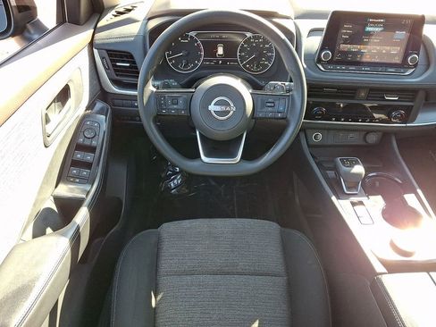 Certified 2023 Nissan Rogue SV image 13