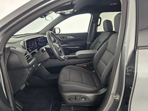 Used 2026 Chevrolet Traverse LT FWD image 22