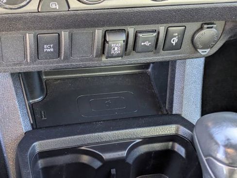 Used 2023 Toyota Tacoma TRD Off-Road image 16