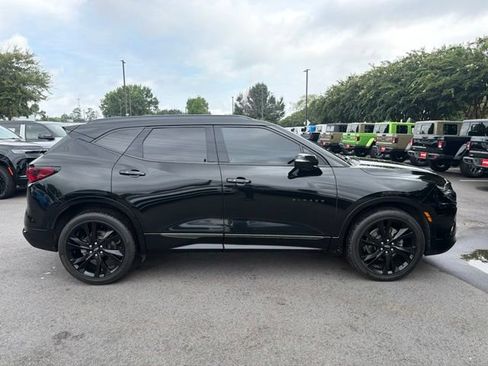 Used 2021 Chevrolet Blazer RS w/ Enhanced Convenience Package FWD image 2