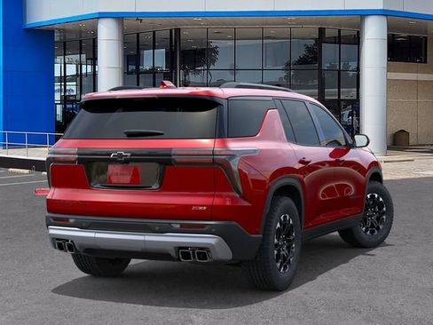 New 2027 Chevrolet Traverse Z71 w/ Enhanced Driving Package AWD/4WD image 4