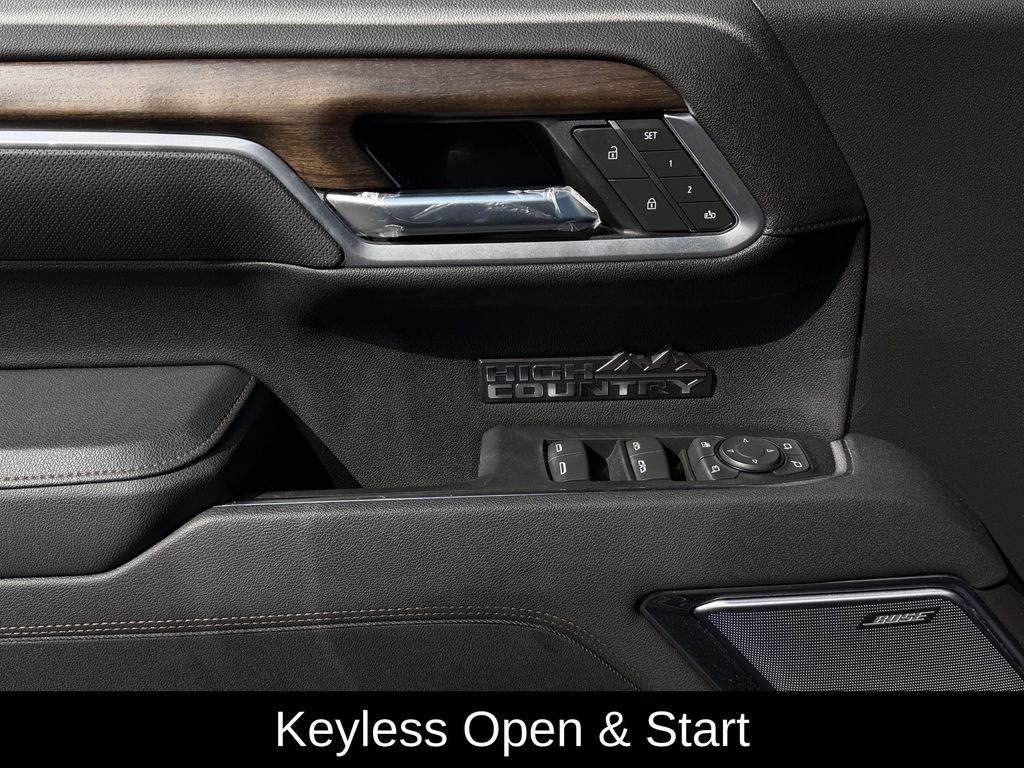 Used 2025 Chevrolet Silverado 1500 High Country w/ Midnight Edition AWD/4WD image 29