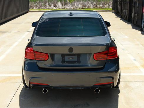 Used 2017 BMW 340i Sedan RWD image 11