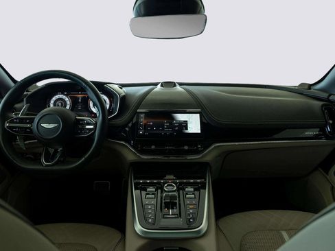 Used 2025 Aston Martin DBX 707 image 28