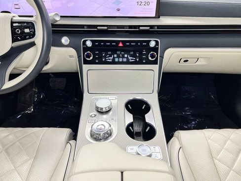 Used 2025 Genesis GV80 3.5T Prestige AWD/4WD image 15