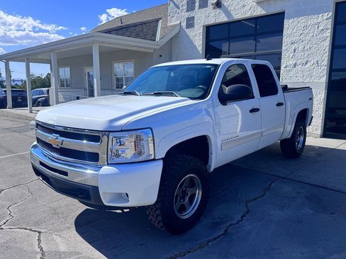 Used 2010 Chevrolet Silverado 1500 LT AWD/4WD image 4