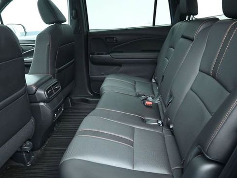 Used 2024 Honda Passport TrailSport image 19