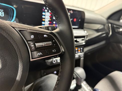 Certified 2025 Kia Seltos S image 31