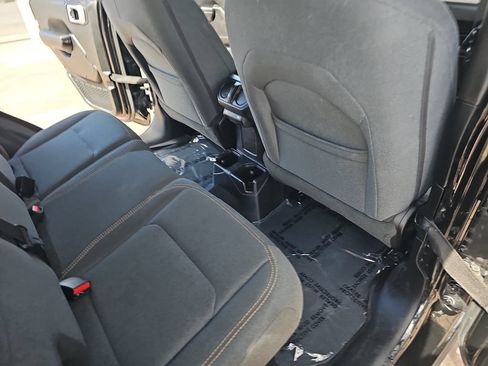 Used 2025 Jeep Wrangler Unlimited Sport AWD/4WD image 11