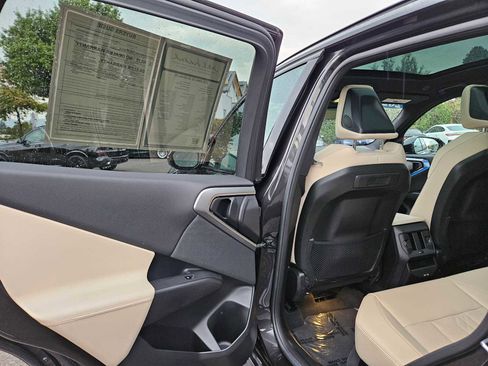 Used 2025 BMW X3 xDrive30i image 38