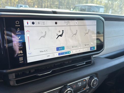 New 2025 Jeep Gladiator Sport image 17