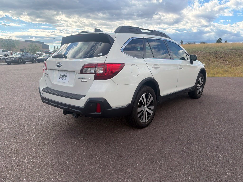 Used 2018 Subaru Outback 3.6R Limited AWD/4WD image 4