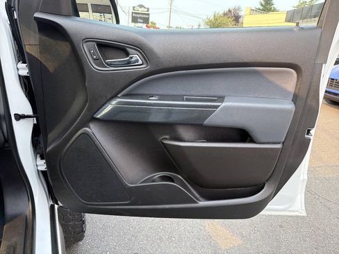 Used 2019 Chevrolet Colorado Z71 AWD/4WD image 28