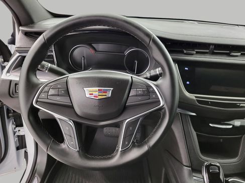 New 2025 Cadillac XT5 Luxury w/ LPO, Floor Liner Package image 5
