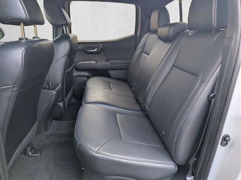 Used 2021 Toyota Tacoma TRD Sport w/ TRD Premium Sport Package image 18