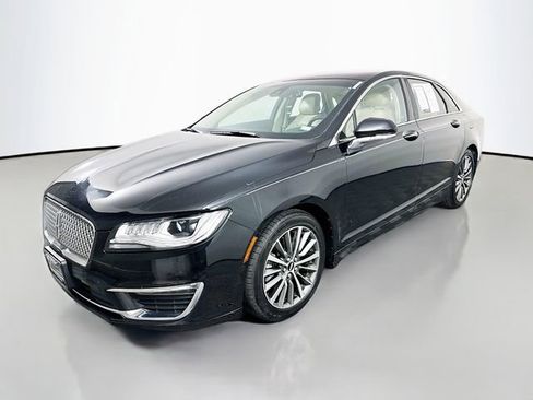 Used 2017 Lincoln MKZ Select w/ Select Plus Package FWD image 3
