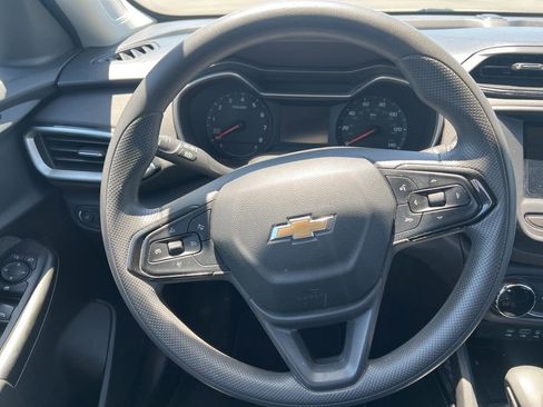 Used 2022 Chevrolet TrailBlazer LS FWD image 10