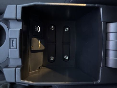 Certified 2024 Toyota Corolla LE image 31