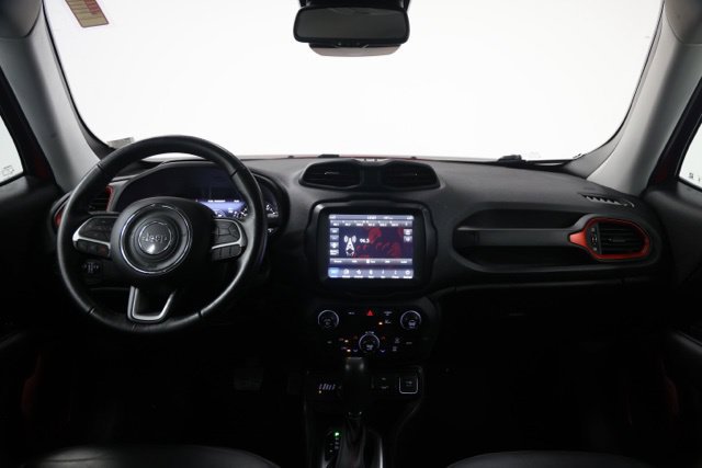 Used 2023 Jeep Renegade Trailhawk w/ Trailhawk Elite Group AWD/4WD image 32