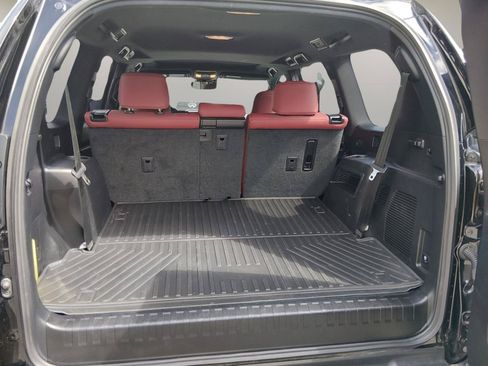 Used 2021 Lexus GX 460 Premium w/ Premium Package AWD/4WD image 15