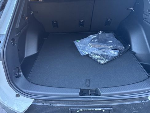 New 2026 Chevrolet Equinox EV LT image 12