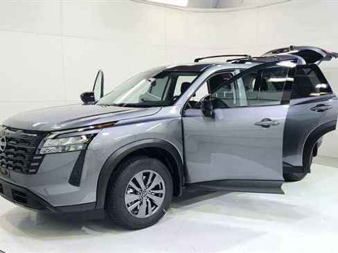 New 2026 Nissan Pathfinder SV image 30