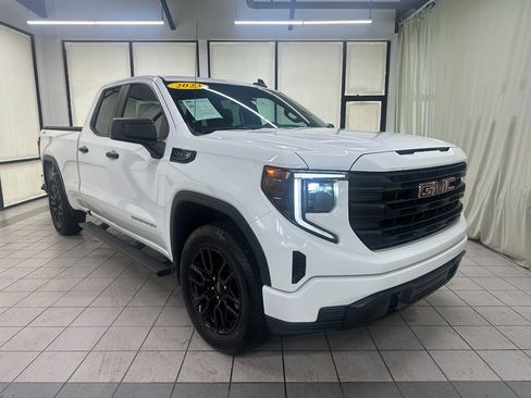Used 2023 GMC Sierra 1500 Pro w/ Graphite Edition AWD/4WD image 2