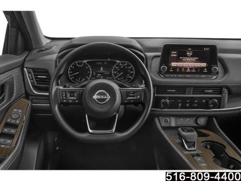 Used 2023 Nissan Rogue S image 11